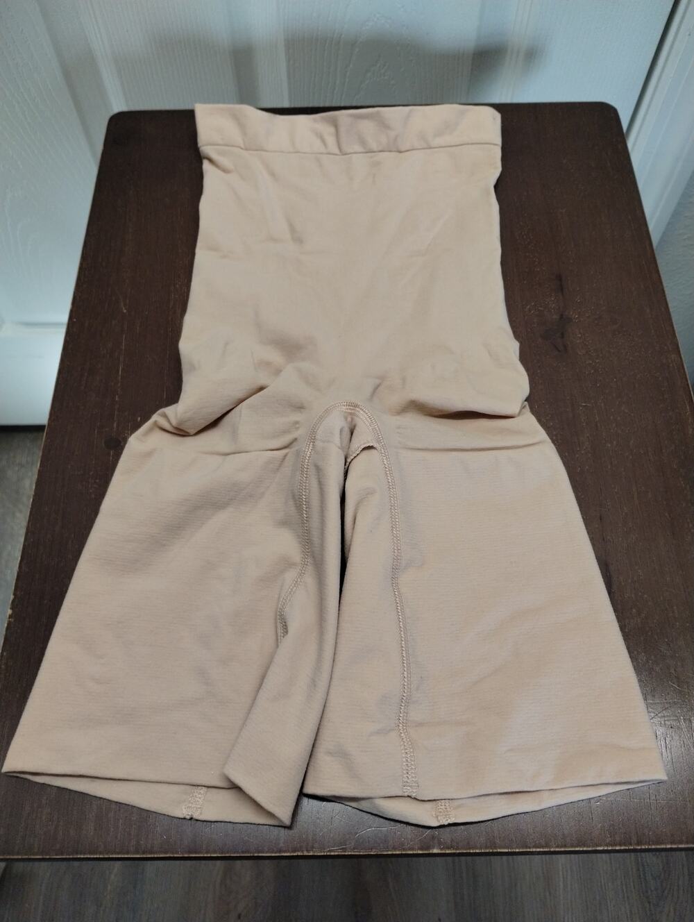 Spanx NEW (READ) Size Small Higher Power Short High-Waisted Seamless Shaper